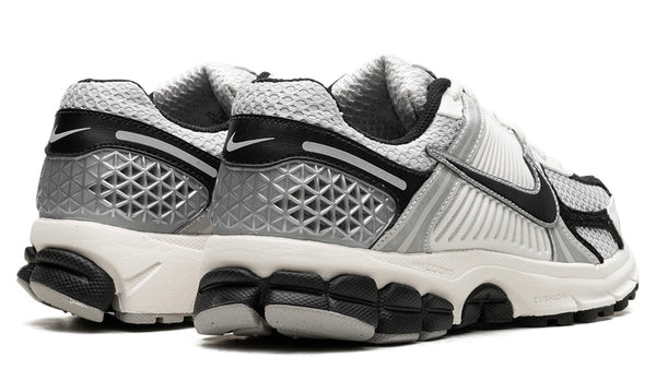Nike Zoom Vomero 5 Photon Dust Black