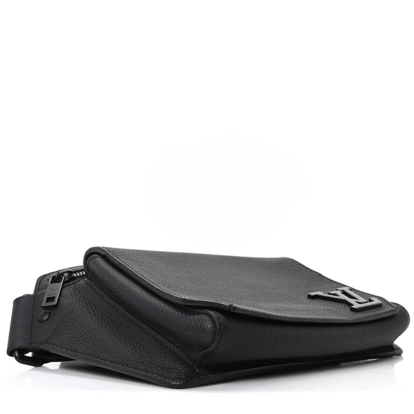 Louis Vuitton Grained Calfskin Aerogram Takeoff Sling Black (Like new)