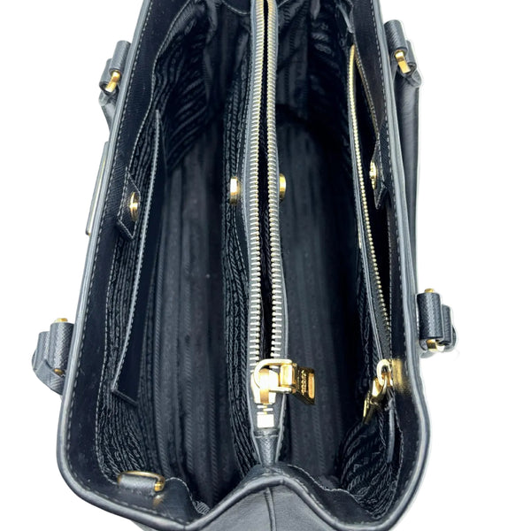 Prada Large Prada Galleria Saffiano Leather Bag (Like new) 8YHR2CW