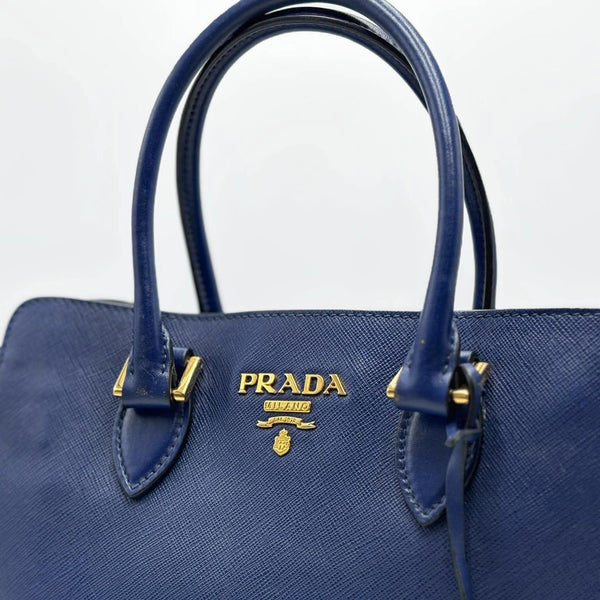 Prada Blue Saffiano Lux Leather Magentic Closure Tote (Pre-owned) MMVQ39B