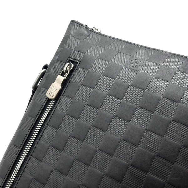 Louis Vuitton Black Damier Infini Leather Discovery Messenger Bag (Like new) R738HWH