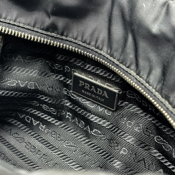 Prada Tessuto Nylon Black Tote Bag (Pre-owned) JK4Y9XX