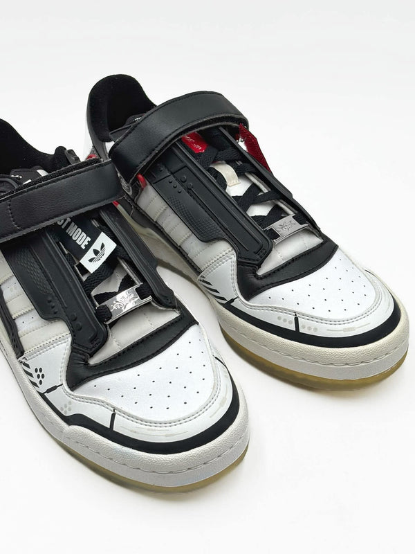 Quiccs x Adidas Forum Low White Black (Signed)