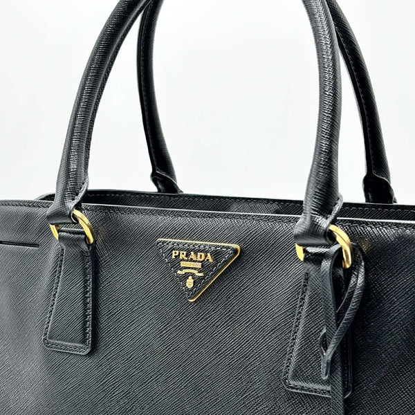 Prada Large Prada Galleria Saffiano Leather Bag (Like new) 8YHR2CW