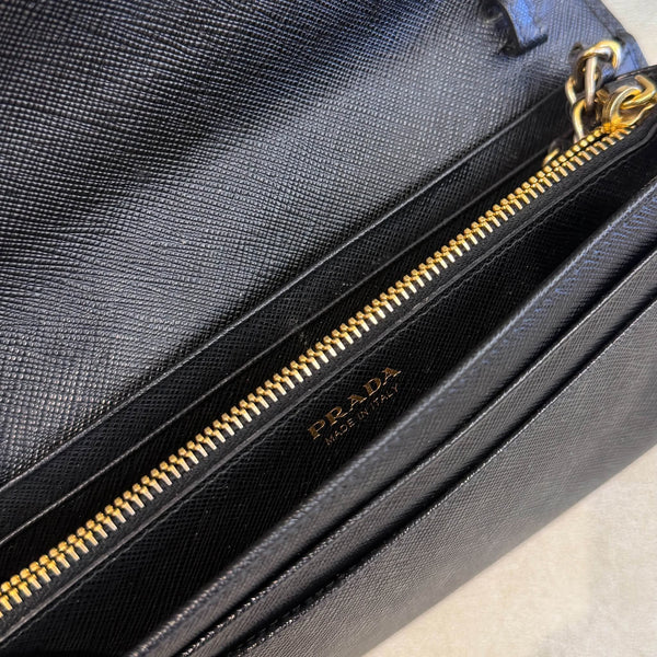 Prada Saffiano Metal Oro Chain Wallet Black Black (Pre-owned)