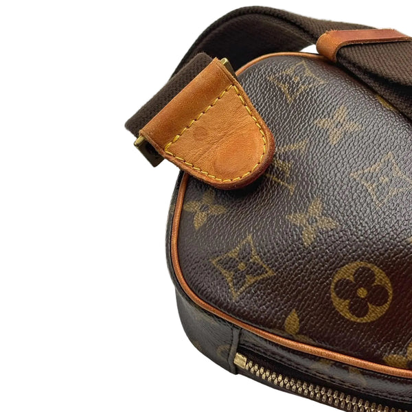Louis Vuitton Monogram Canvas Pochette Gange Bag (Pre-owned) 8C6CHRG