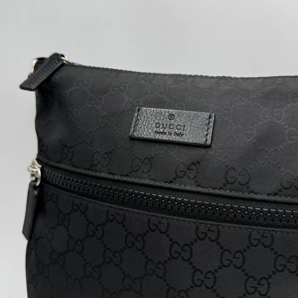 Gucci GG Messenger BagGuccissima Black (Like new) JXB2482
