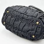Load image into Gallery viewer, Prada Tessuto Nylon Gaufre Tote Nero Black (Pre-owned) VR3VBJG
