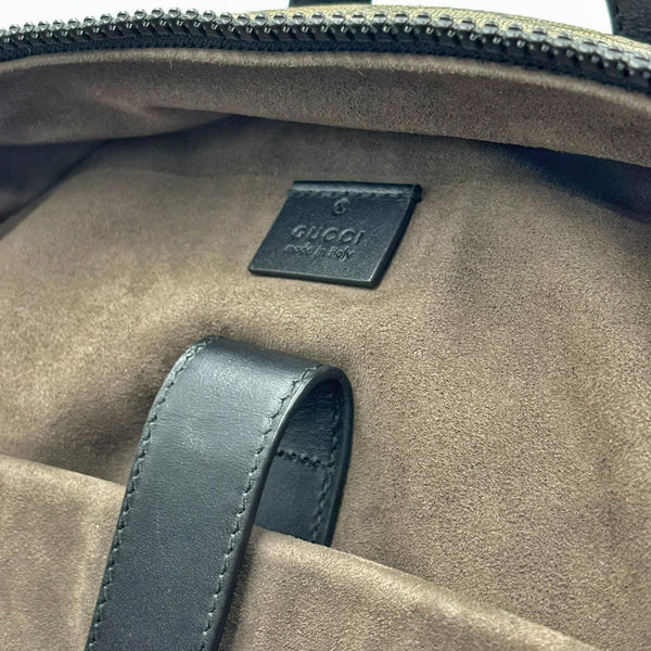 Gucci GG Supreme Monogram Medium Backpack Black (Like new) GDQH786