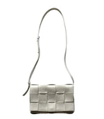 Load image into Gallery viewer, Bottega Veneta White Leather Cassette Shoulder Bag (Pre-owned) 7WRJH6K
