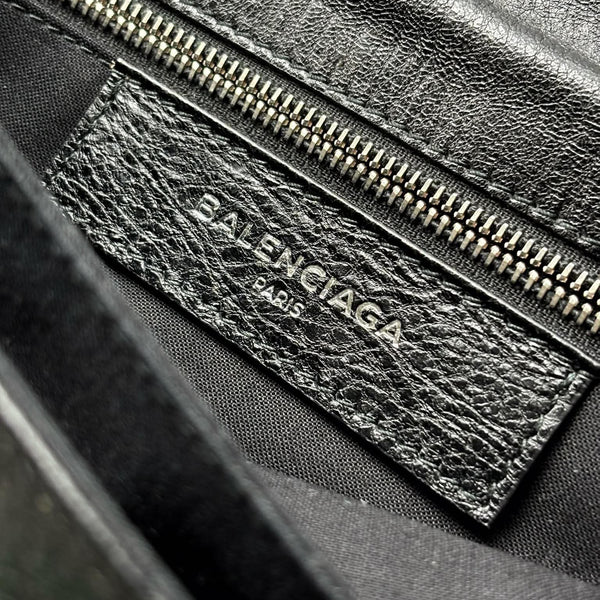 Balenciaga Black Lambskin Leather Giant 12 Silver Envelope Clutch Crossbody Bag W/ Strap (Like new) V4WHKY7