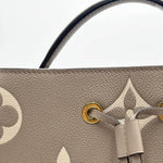 Load image into Gallery viewer, Louis Vuitton NéoNoé MM Bucket Bag Grey (Like new) 9TGDMBC
