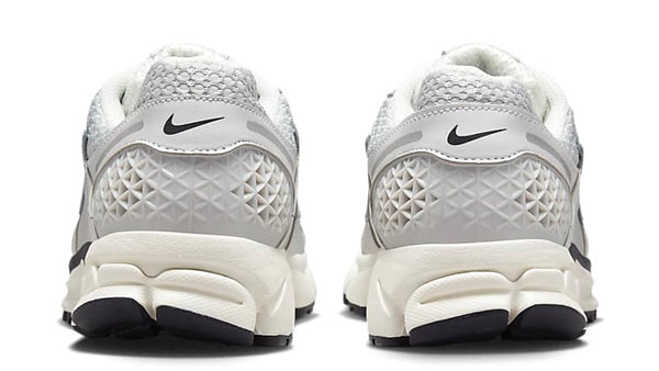 Nike Zoom Vomero 5 Photon Dust Metallic Silver
