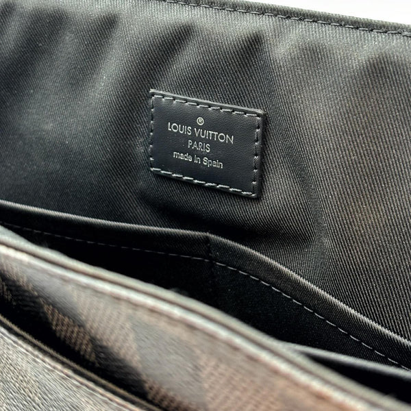 Louis Vuitton Messenger District Damier Graphite MM Black (Like new)