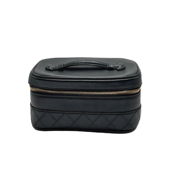 Chanel Lambskin Vanity Case in Black Leather (Pre-owned) T89KB46