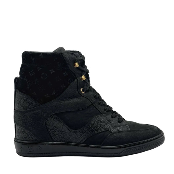 Louis Vuitton Millenium Monogram low-top sneakers (Pre-Owned)