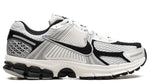 Load image into Gallery viewer, Nike Zoom Vomero 5 Photon Dust Black
