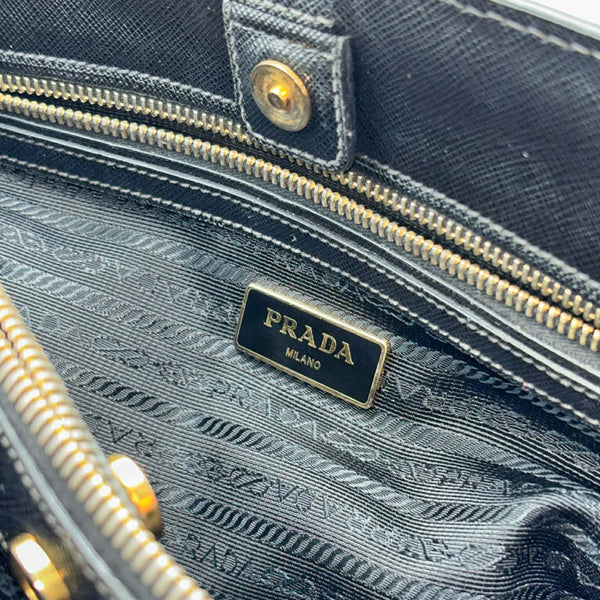 Prada Large Prada Galleria Saffiano Leather Bag (Like new) 8YHR2CW