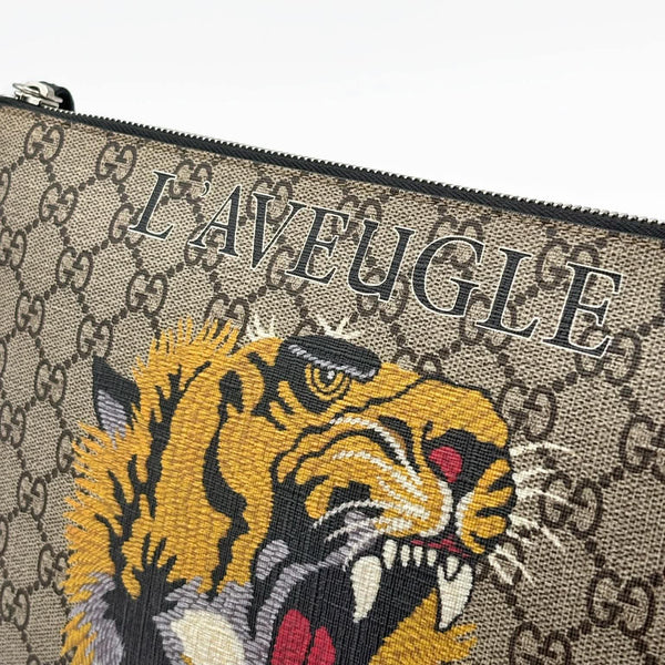 Gucci GG Supreme Monogram Tiger Zip Wristlet Pouch Beige (Pre-owned)