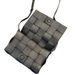 Load image into Gallery viewer, Bottega Veneta Black Leather Cassette  Bag (Like new) 7CGVGVR
