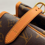 Load image into Gallery viewer, Louis Vuitton Batignolles Horizontal shoulder bag (Like new) Y98RJWB

