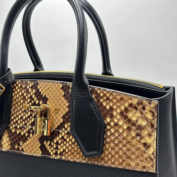 Louis Vuitton  Python/Leather City Streamer MM Noir (Like new) CMTJ609