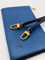 Load image into Gallery viewer, Louis Vuitton Epi Pochette Accessoires shoulder bag (Like new) 78KMQ7T
