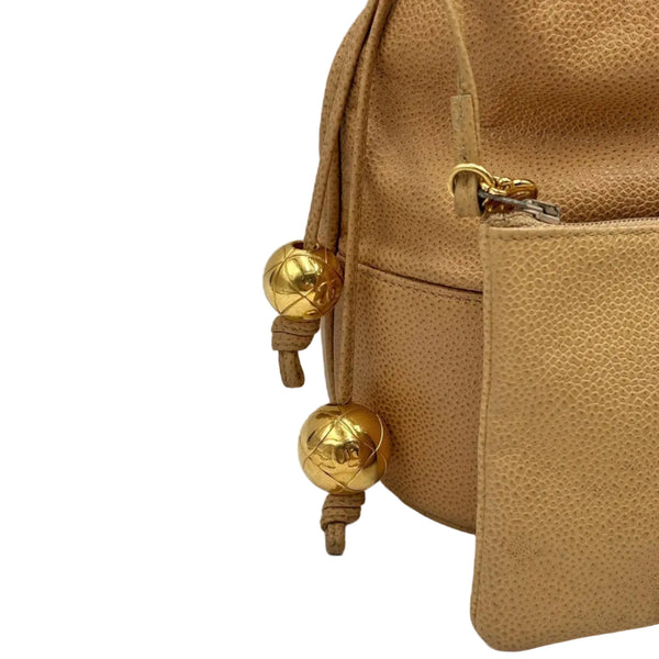 Chanel Caviar Drawstring Bucket Bag Beige (Pre-owned) 4HTX3Y7