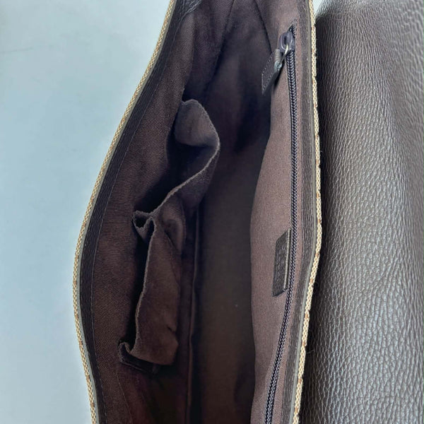 Gucci GG Canvas Crossbody Flap Messenger Bag (Like new) WJ9RKM2