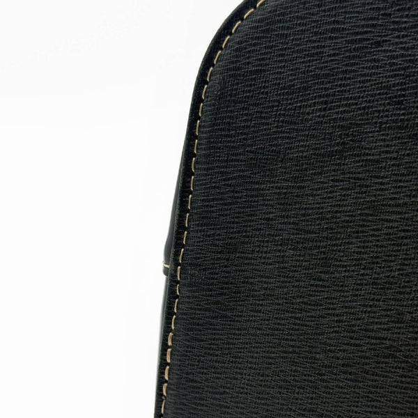 Black Burberry Leather Handbag (Like new)