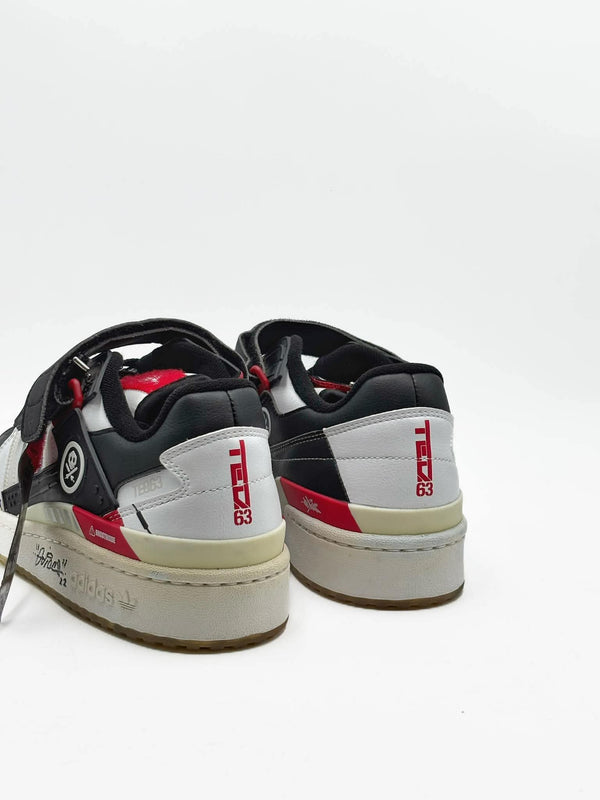 Quiccs x Adidas Forum Low White Black (Signed)