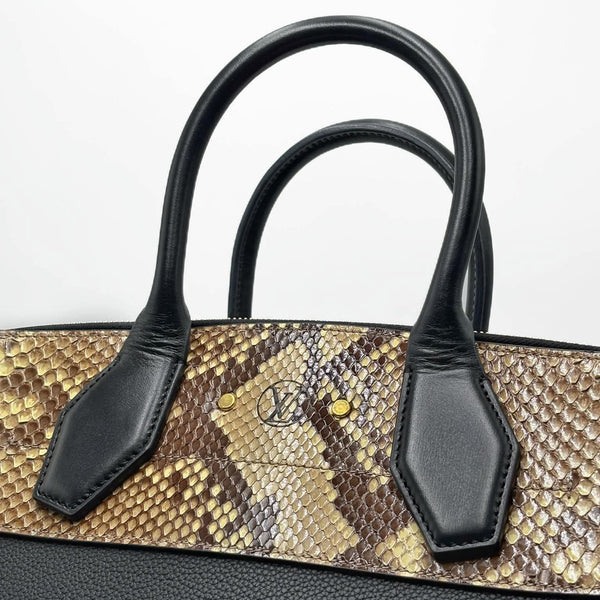 Louis Vuitton  Python/Leather City Streamer MM Noir (Like new) CMTJ609