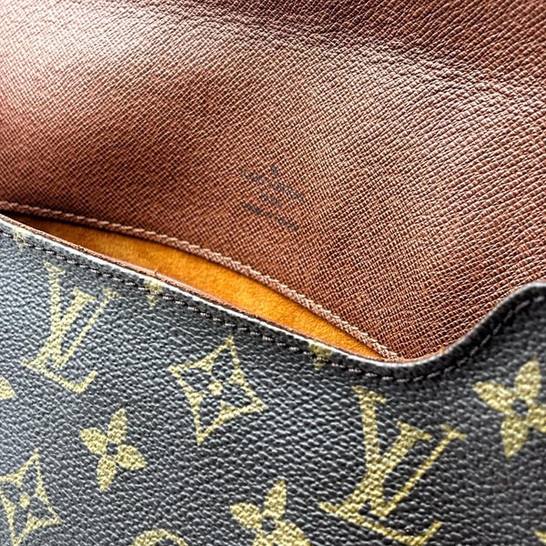 Louis Vuitton Monogram Canvas Musette Tango Bag (Like new) YGR89QC