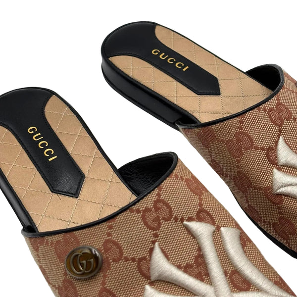 Gucci Beige/Red GG Canvas NY Yankees Mules (Pre-owned)