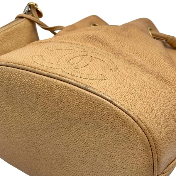 Chanel Caviar Drawstring Bucket Bag Beige (Pre-owned) 4HTX3Y7