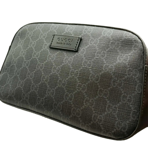 Gucci GG Supreme leather messenger Bag Black (Like new) RTD974G