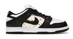 Load image into Gallery viewer, Nike SB Dunk Low Supreme Stars White Black

