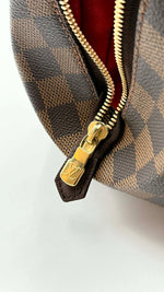 Load image into Gallery viewer, Louis Vuitton 2006 Belem MM handbag (Like new)
