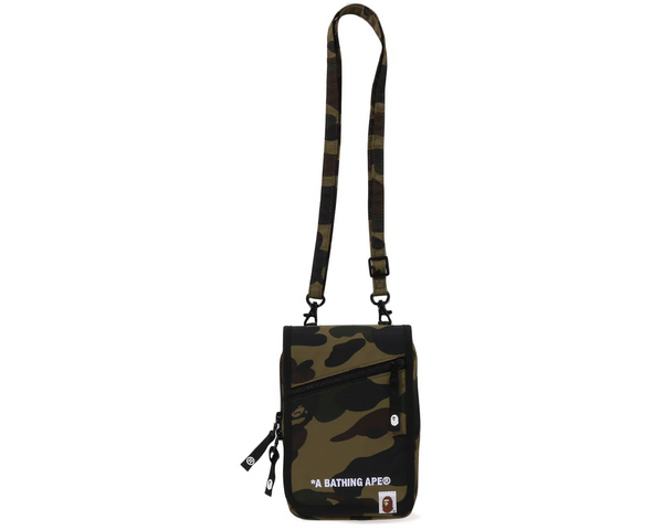 A BATHING APE Men Shoulder Bags
1st Camo Phone Bag