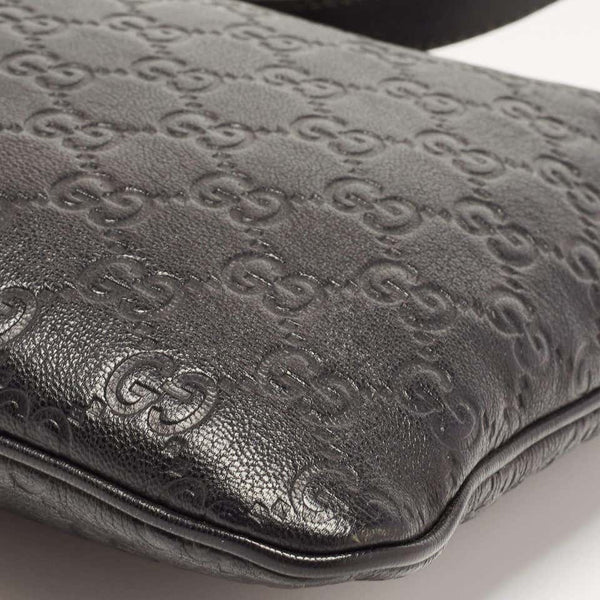 Gucci Black Guccissima Leather Messenger Bag (Like new)