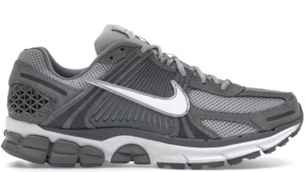 Nike Zoom Vomero 5
Cool Grey Wolf Grey