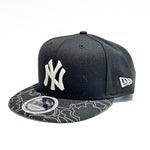 Load image into Gallery viewer, New Era NY Glow in the dark Dark Camo
