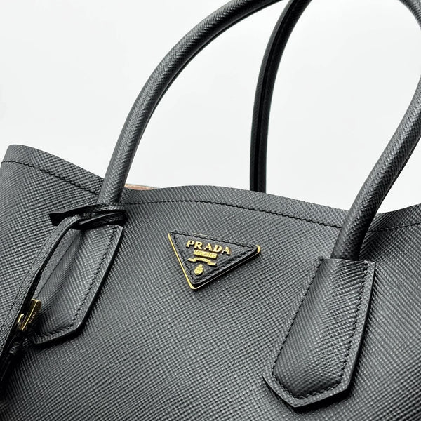 Prada Black Saffiano Leather Leather Double Handle Medium Tote Bag (Pre-owned) 9JJH97W