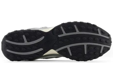 New Balance 204L Silver Metallic Black