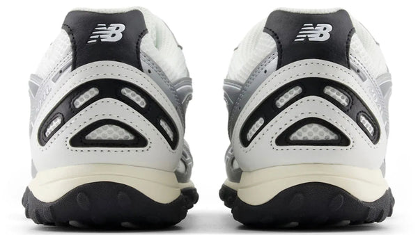 New Balance 204L Silver Metallic Black