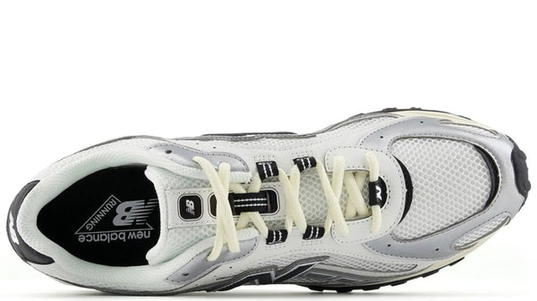 New Balance 204L Silver Metallic Black