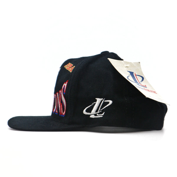 VINTAGE CHICAGO BULLS 1997 NBA CHAMPIONS LOCKER ROOM CAP
